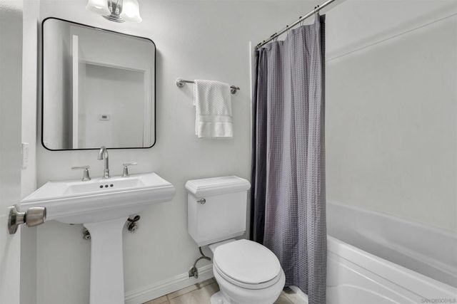 10149 Carreta Dr, Santee, CA 92071