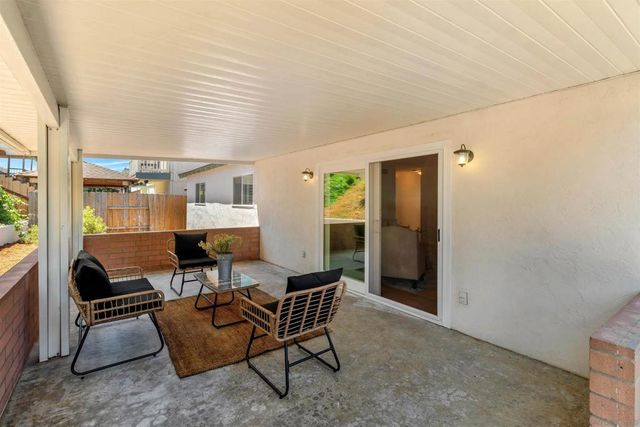 10149 Carreta Dr, Santee, CA 92071