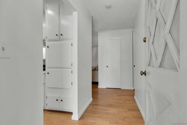 10149 Carreta Dr, Santee, CA 92071