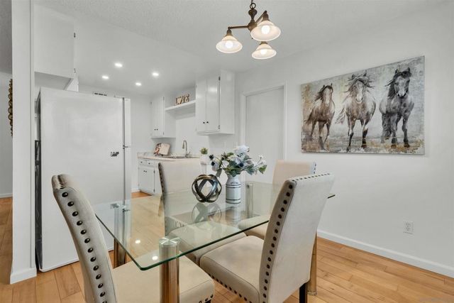 10149 Carreta Dr, Santee, CA 92071