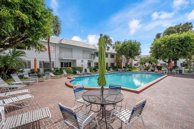 350 S Cypress Rd 521, Pompano Beach, FL 33060