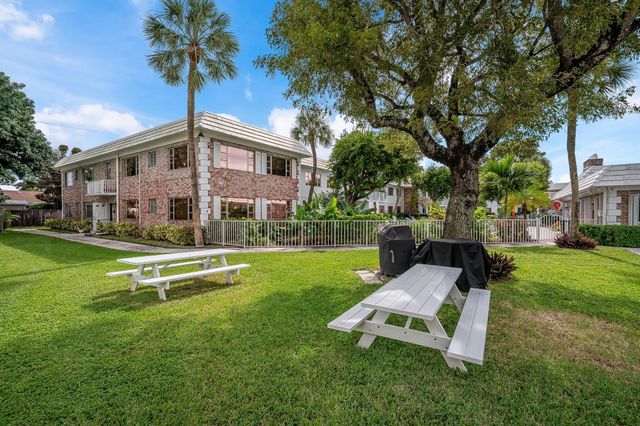 350 S Cypress Rd 521, Pompano Beach, FL 33060