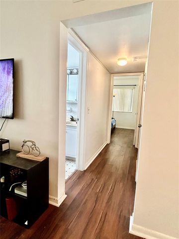 350 S Cypress Rd 521, Pompano Beach, FL 33060