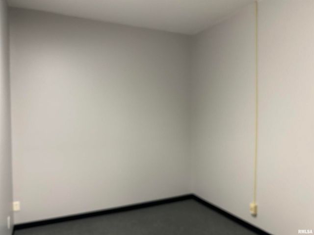 512 1ST Avenue 3, Colona, IL 61241