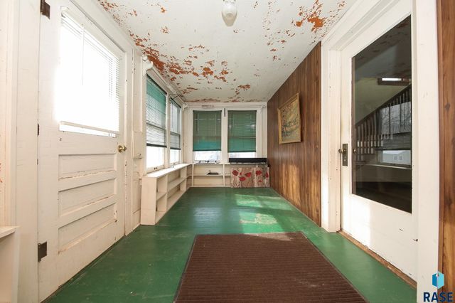 1112 W 8th St Street, Sioux Falls, SD 57104