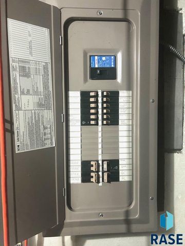 1112 W 8th St Street, Sioux Falls, SD 57104