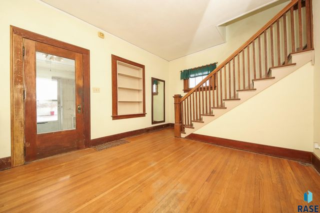 1112 W 8th St Street, Sioux Falls, SD 57104