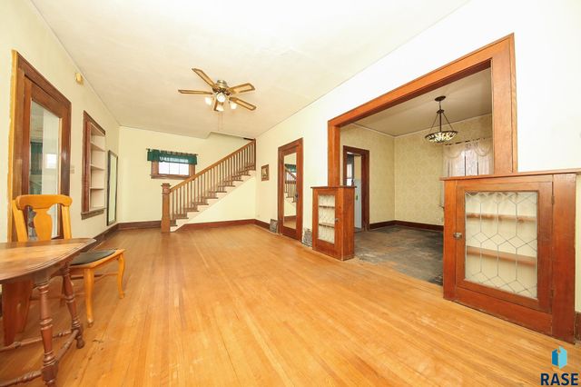 1112 W 8th St Street, Sioux Falls, SD 57104