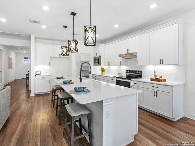 125 Slenderleaf, Marble Falls, TX 78654