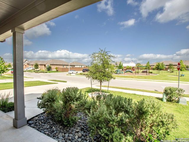 125 Slenderleaf, Marble Falls, TX 78654