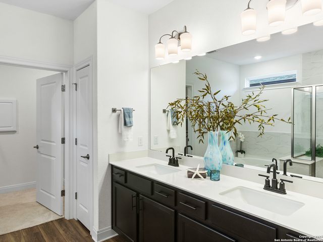 125 Slenderleaf, Marble Falls, TX 78654