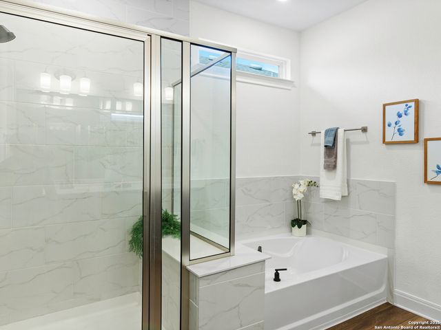 125 Slenderleaf, Marble Falls, TX 78654