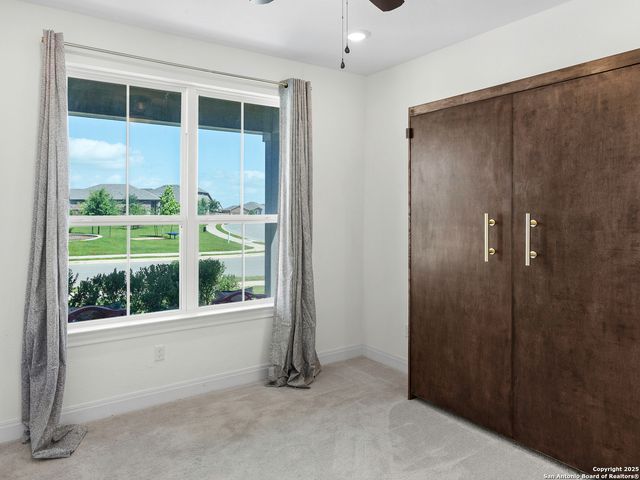 125 Slenderleaf, Marble Falls, TX 78654