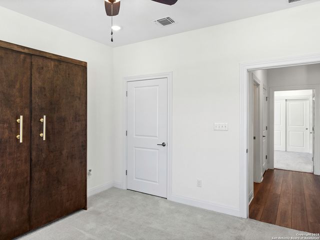 125 Slenderleaf, Marble Falls, TX 78654