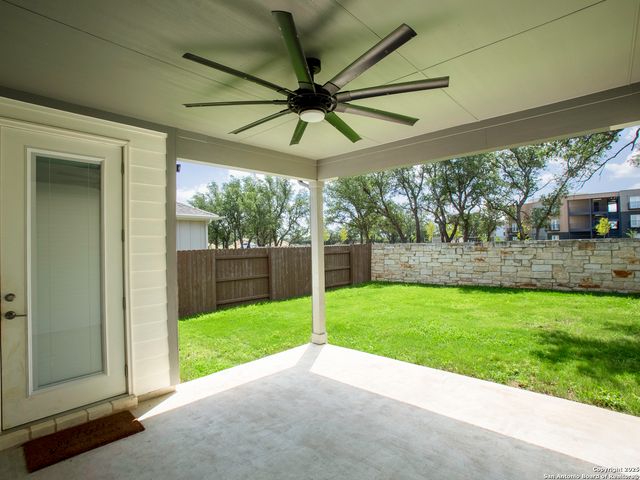 125 Slenderleaf, Marble Falls, TX 78654