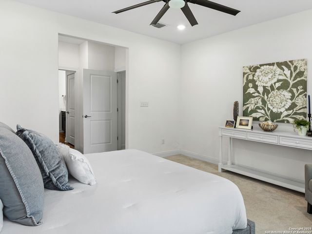 125 Slenderleaf, Marble Falls, TX 78654