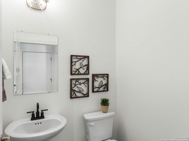 125 Slenderleaf, Marble Falls, TX 78654