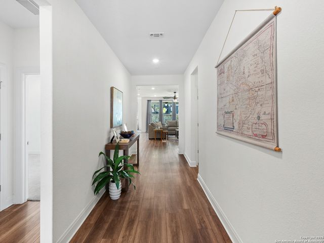 125 Slenderleaf, Marble Falls, TX 78654