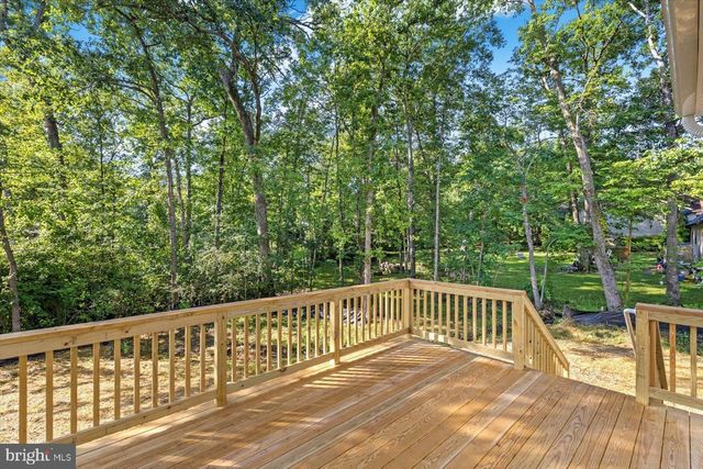 327 YORKTOWN BLVD, Locust Grove, VA 22508