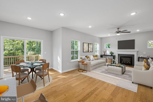 327 YORKTOWN BLVD, Locust Grove, VA 22508