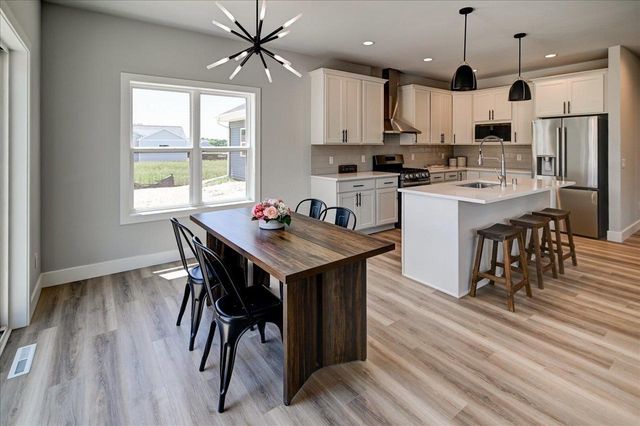 6607 Grouse Woods Road, Deforest, WI 53532