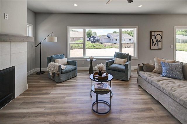 6607 Grouse Woods Road, Deforest, WI 53532