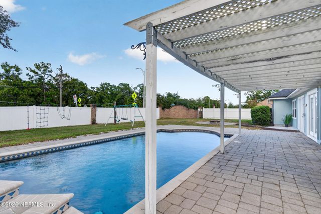 2912 SOUTHBANK Circle, Green Cove Springs, FL 32043