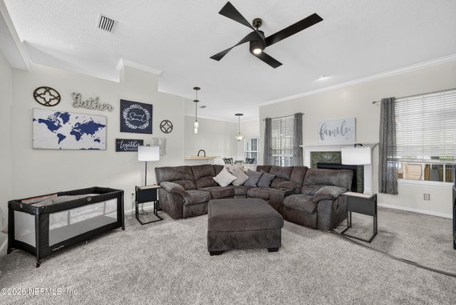 2912 SOUTHBANK Circle, Green Cove Springs, FL 32043