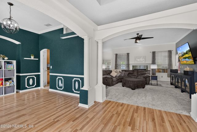 2912 SOUTHBANK Circle, Green Cove Springs, FL 32043