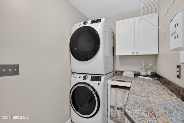 2912 SOUTHBANK Circle, Green Cove Springs, FL 32043