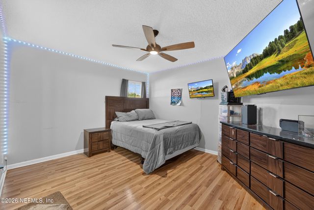 2912 SOUTHBANK Circle, Green Cove Springs, FL 32043