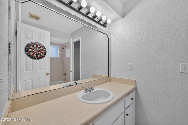 2912 SOUTHBANK Circle, Green Cove Springs, FL 32043