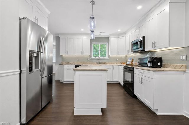 517 Boswell CT, Virginia Beach, VA 23452