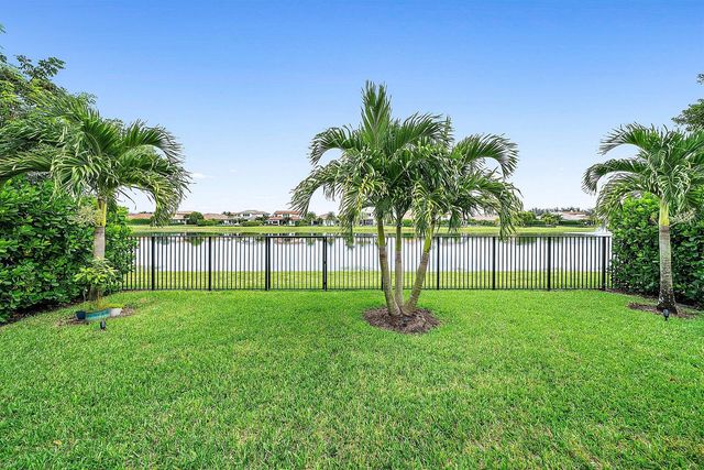 8884 Grand Prix Lane, Boynton Beach, FL 33472