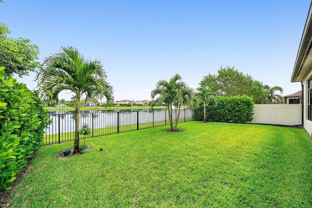 8884 Grand Prix Lane, Boynton Beach, FL 33472