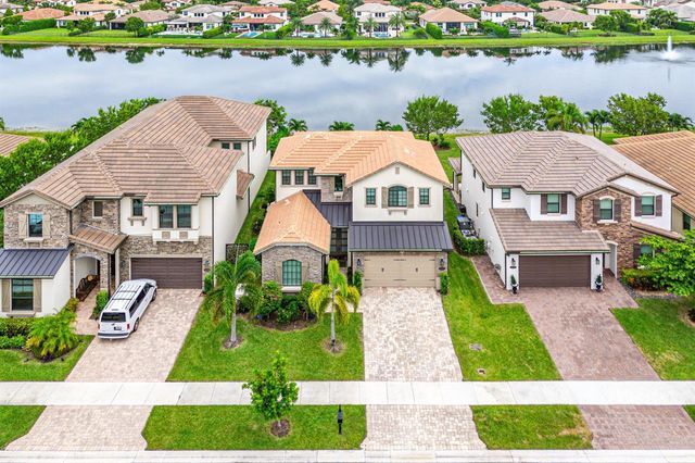 8884 Grand Prix Lane, Boynton Beach, FL 33472