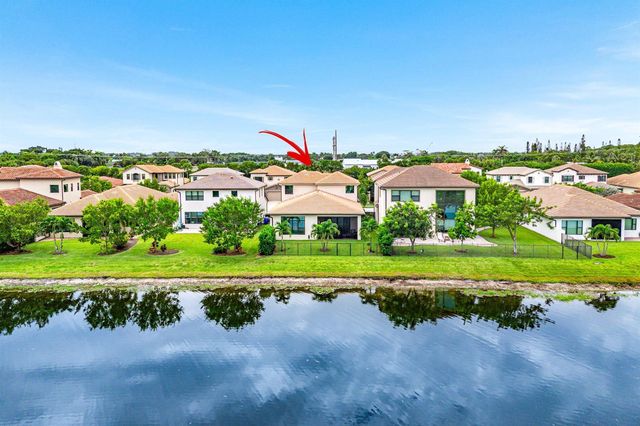 8884 Grand Prix Lane, Boynton Beach, FL 33472