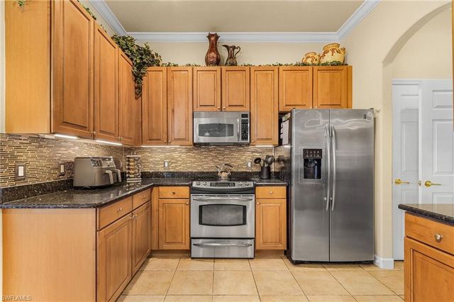 11753 Lady Anne CIR, Cape Coral, FL 33991