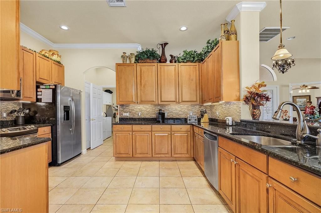 Image 12 of property listing at 11753 Lady Anne CIR, Cape Coral, FL 33991