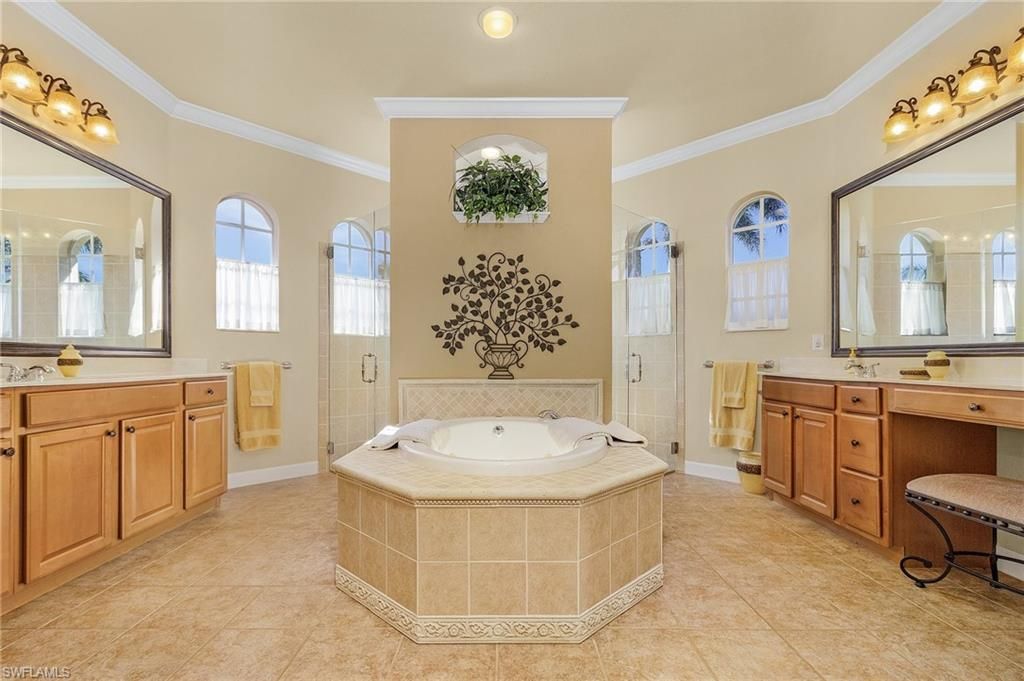 Image 21 of property listing at 11753 Lady Anne CIR, Cape Coral, FL 33991
