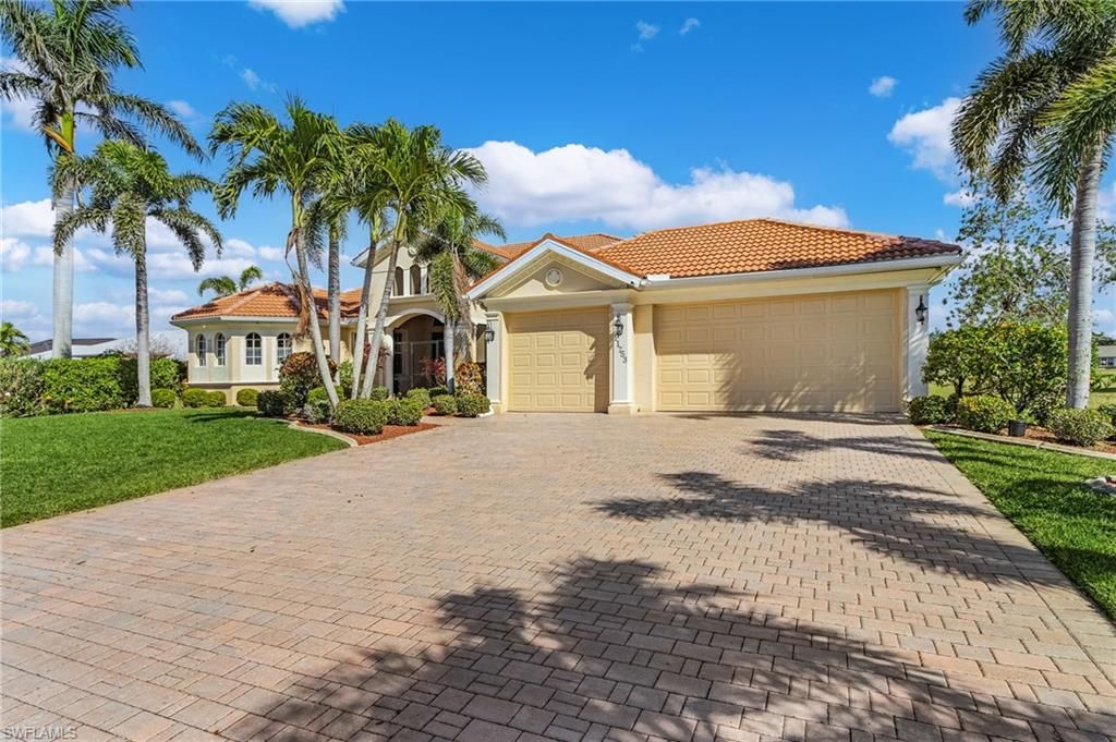 Image 3 of property listing at 11753 Lady Anne CIR, Cape Coral, FL 33991