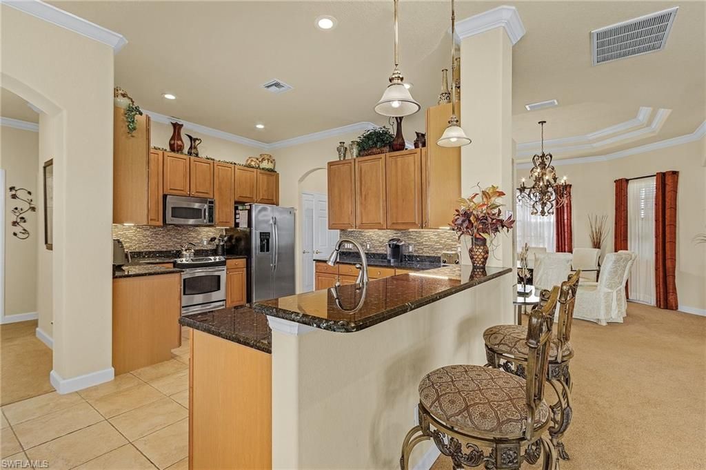 Image 8 of property listing at 11753 Lady Anne CIR, Cape Coral, FL 33991