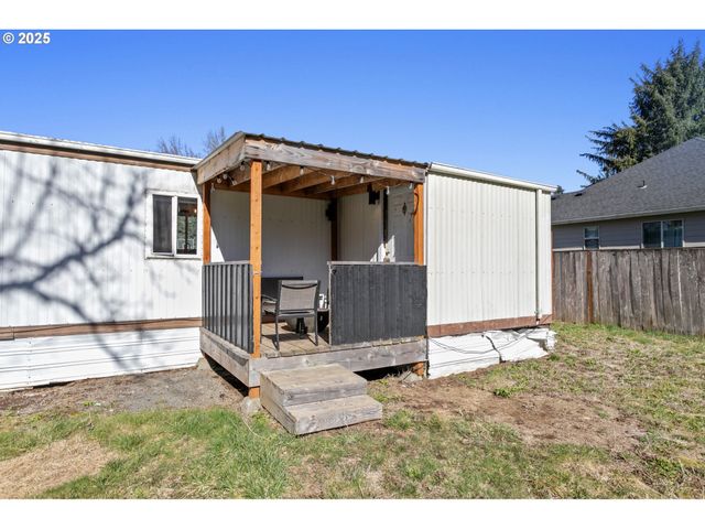 505 W JONES St, Yacolt, WA 98675