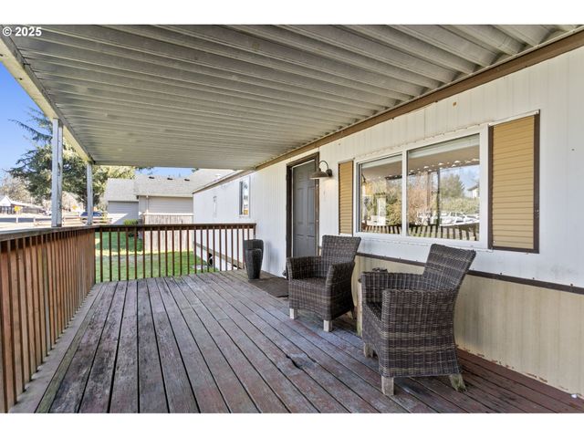 505 W JONES St, Yacolt, WA 98675