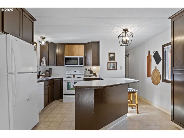 505 W JONES St, Yacolt, WA 98675