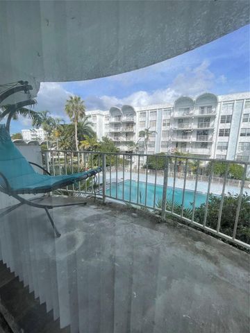 492 NW 165th Street Road, Miami, FL 33169