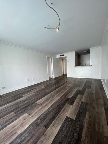 492 NW 165th Street Road, Miami, FL 33169