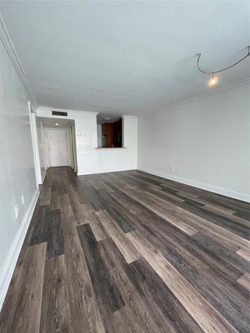 492 NW 165th Street Road, Miami, FL 33169