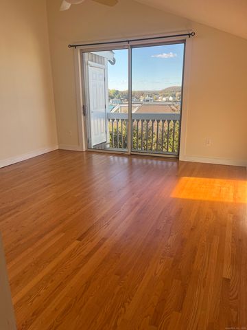 896 Quinnipiac Avenue 3, New Haven, CT 06513