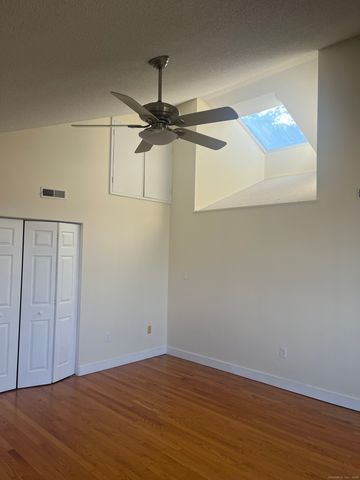 896 Quinnipiac Avenue 3, New Haven, CT 06513